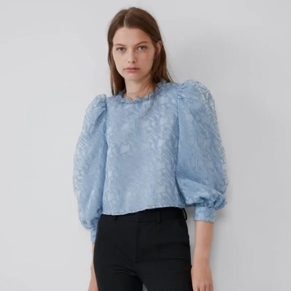 NWT Zara Blue Puff Sleeve Top Blouse Medium - Picture 2 of 9